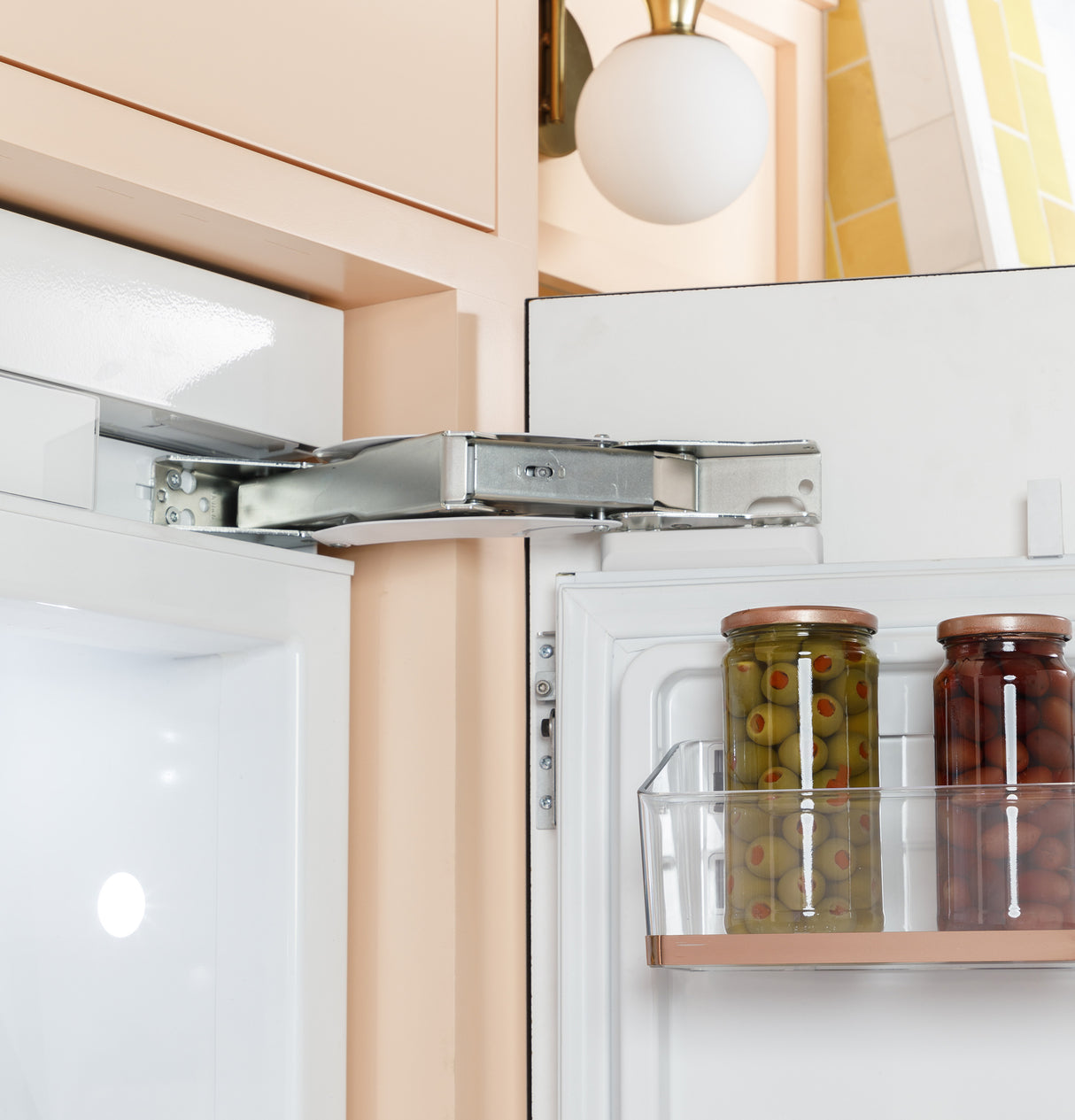 CAFE™ 36" Panel-Ready Integrated Bottom-Freezer Refrigerator – Right Swing CIC36RK6ZII