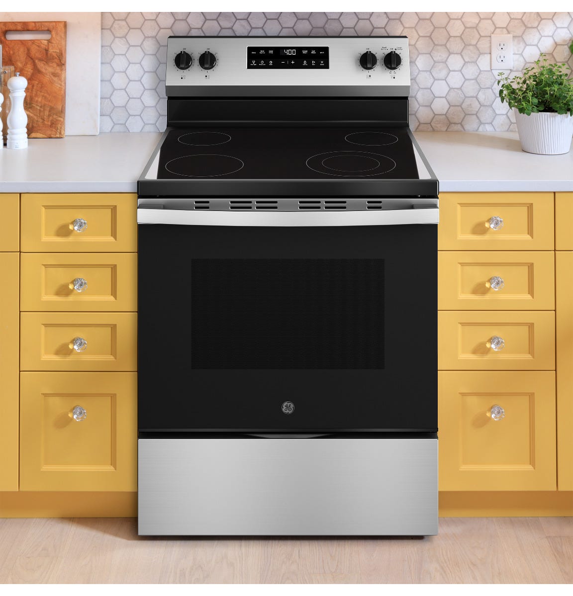 GE® 30" Free-Standing Electric Range GRF400PVSS