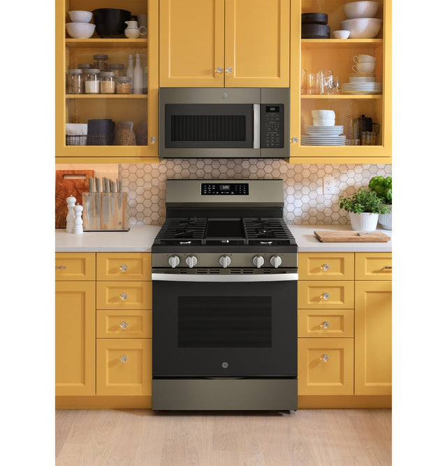 GE® 30" Free-Standing Gas Convection Range with No Preheat Air Fry and EasyWash™ Oven Tray GGF600AVES