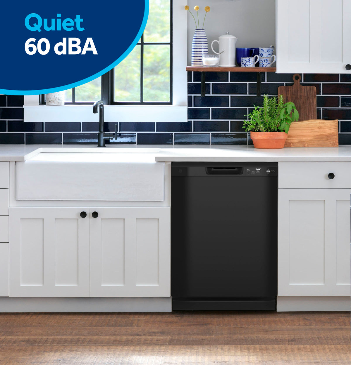 GE Dishwasher with Front Controls GDF450PGZBB