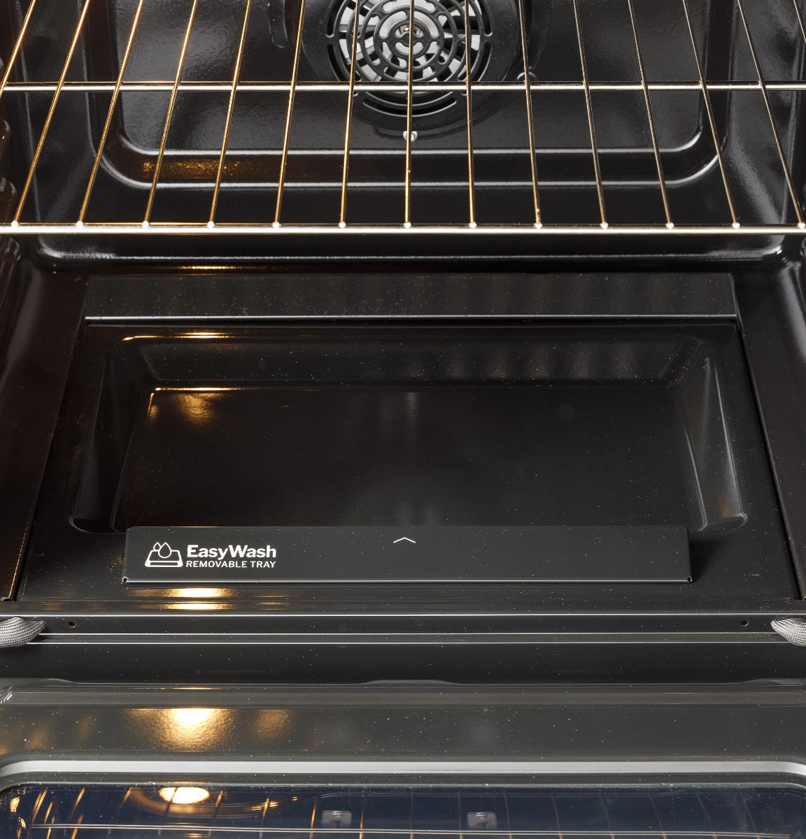 GE® 30" Free-Standing Gas Convection Range with No Preheat Air Fry and EasyWash™ Oven Tray GGF600AVES